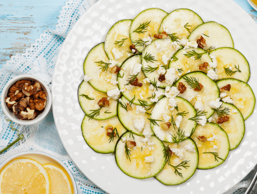 Carpaccio de courgette & citron, façon méditerranéenne (végétarien)